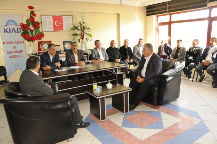 Başkan Adayı Şekerdağ'a Karakoçan ve Kovancılar'da yoğun ilgi