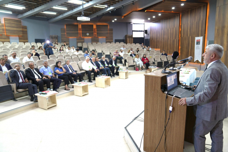 Elazığ Belediyesi'nin katkıları ile Tüba Elazığ'da sempozyum düzenledi