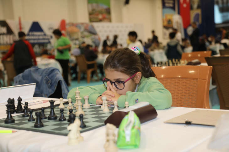 Elazığ Belediyesi'nden ücretsiz satranç ve ney kursları
