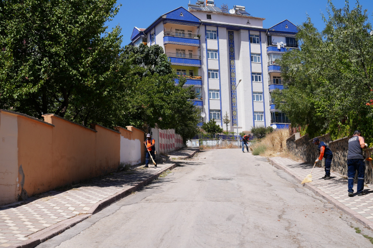 Elazığ Belediyesi'nden kapsamlı temizlik çalışmaları