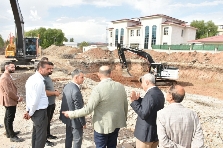 Milletvekili Keleş, Karakoçan'da temaslarda bulundu